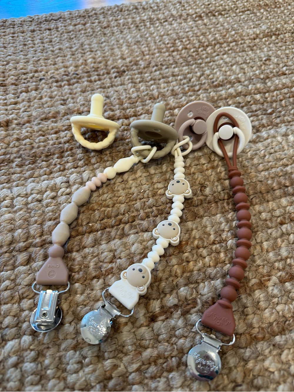 Itzy Ritzy Pacifier Clips Set in Beige, Cream, Brown